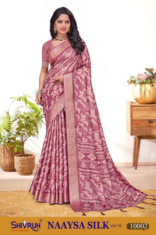 Traditional साड़ी Look – SHIVRUH Self Design Weaving Saree