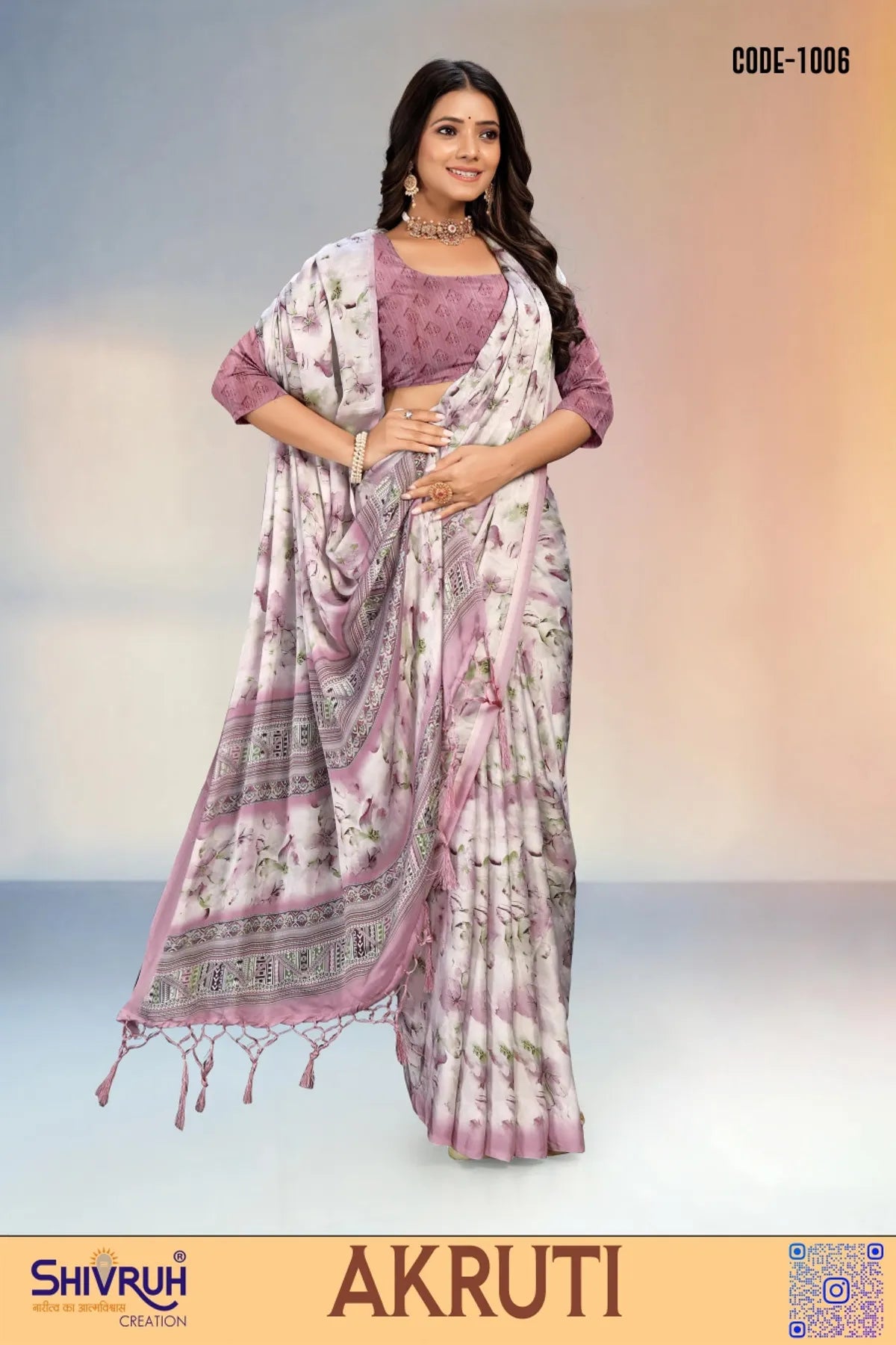 Women saree in oyster grey with pearl border