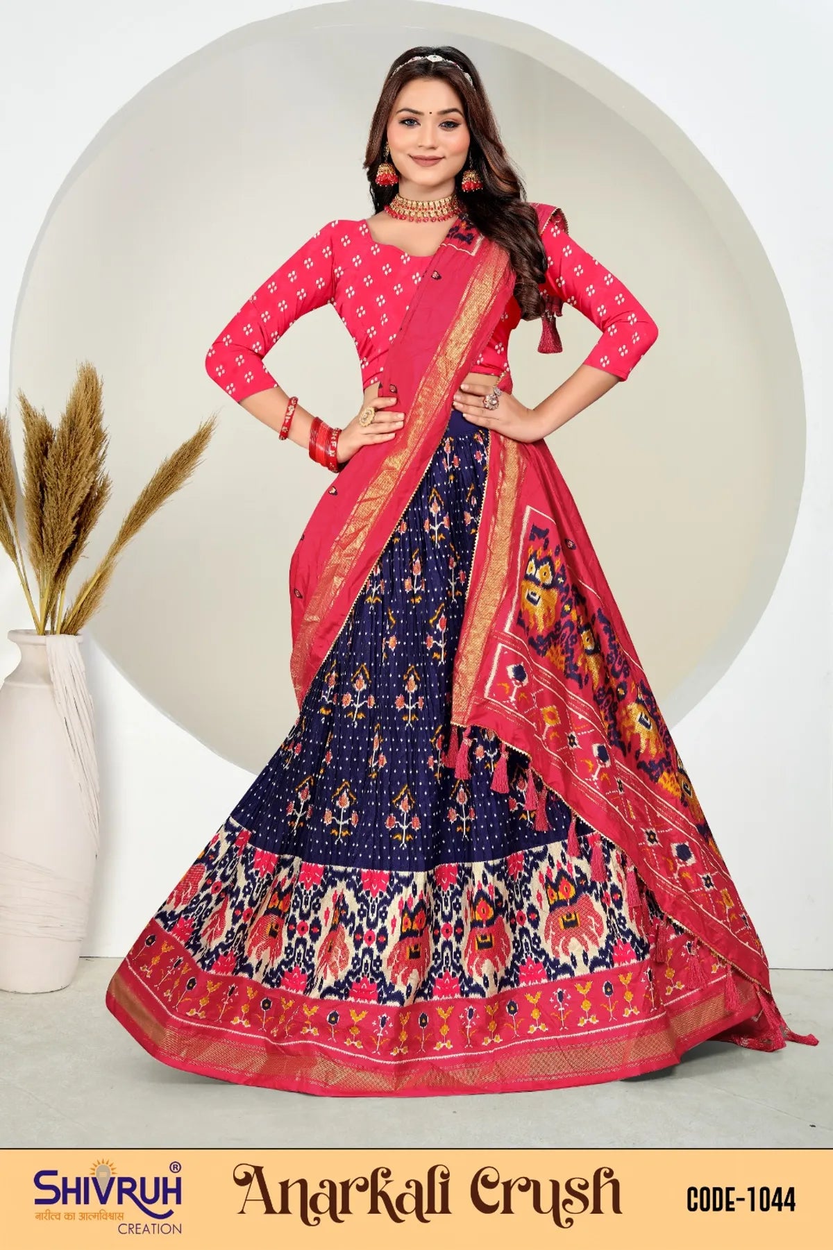 Banarasi saree in navy with paisley weaving