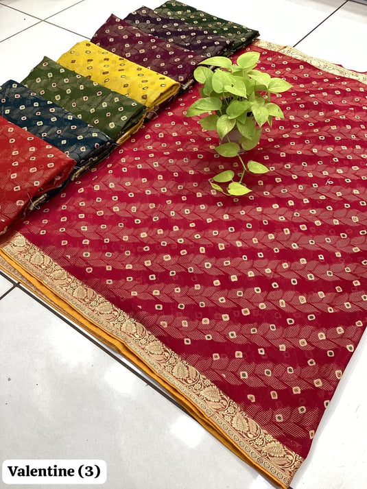 Leheriya saree with lace border and contrast piping