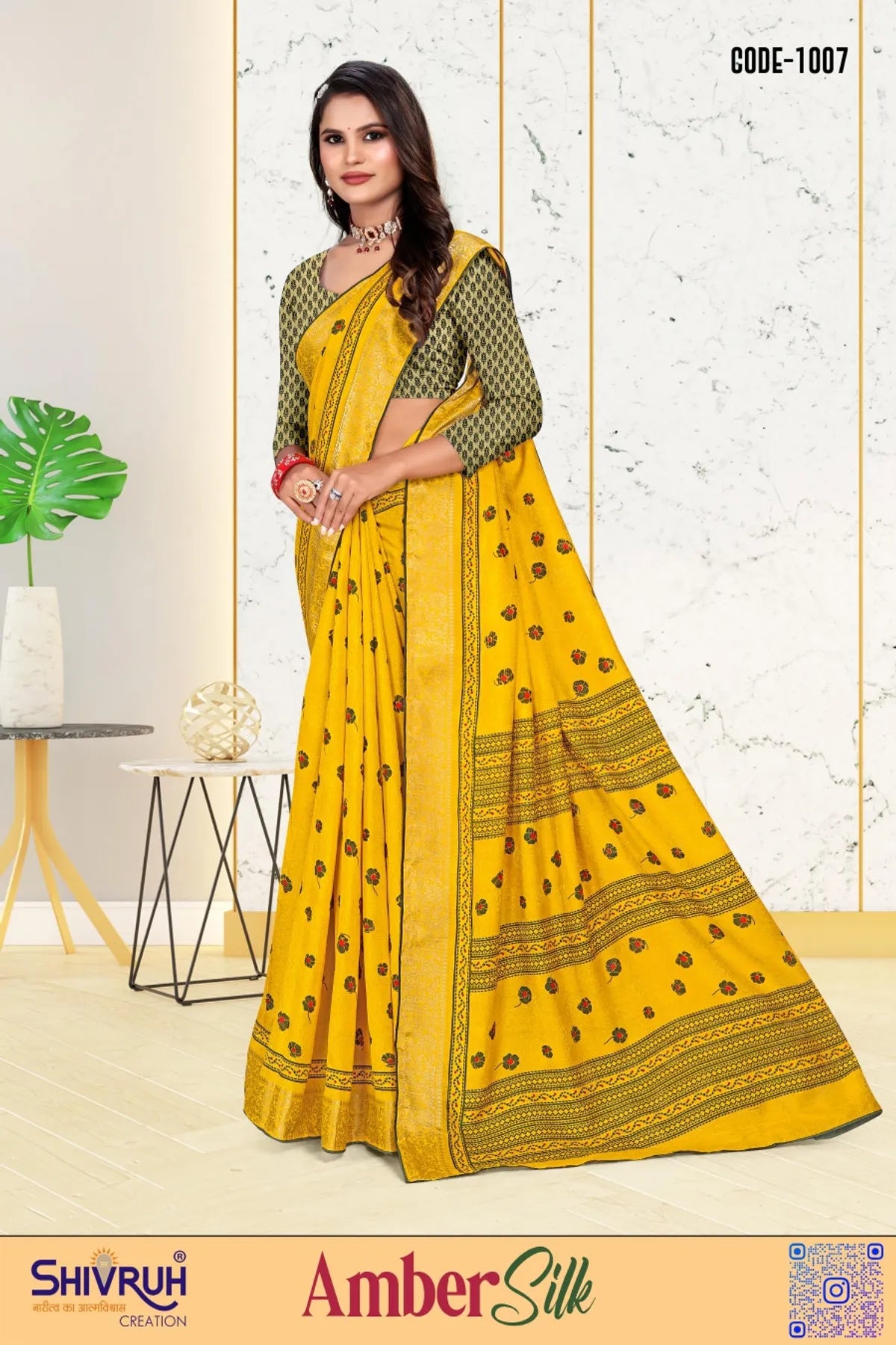 Saree blouse set with contrasting blouse and attached pallu