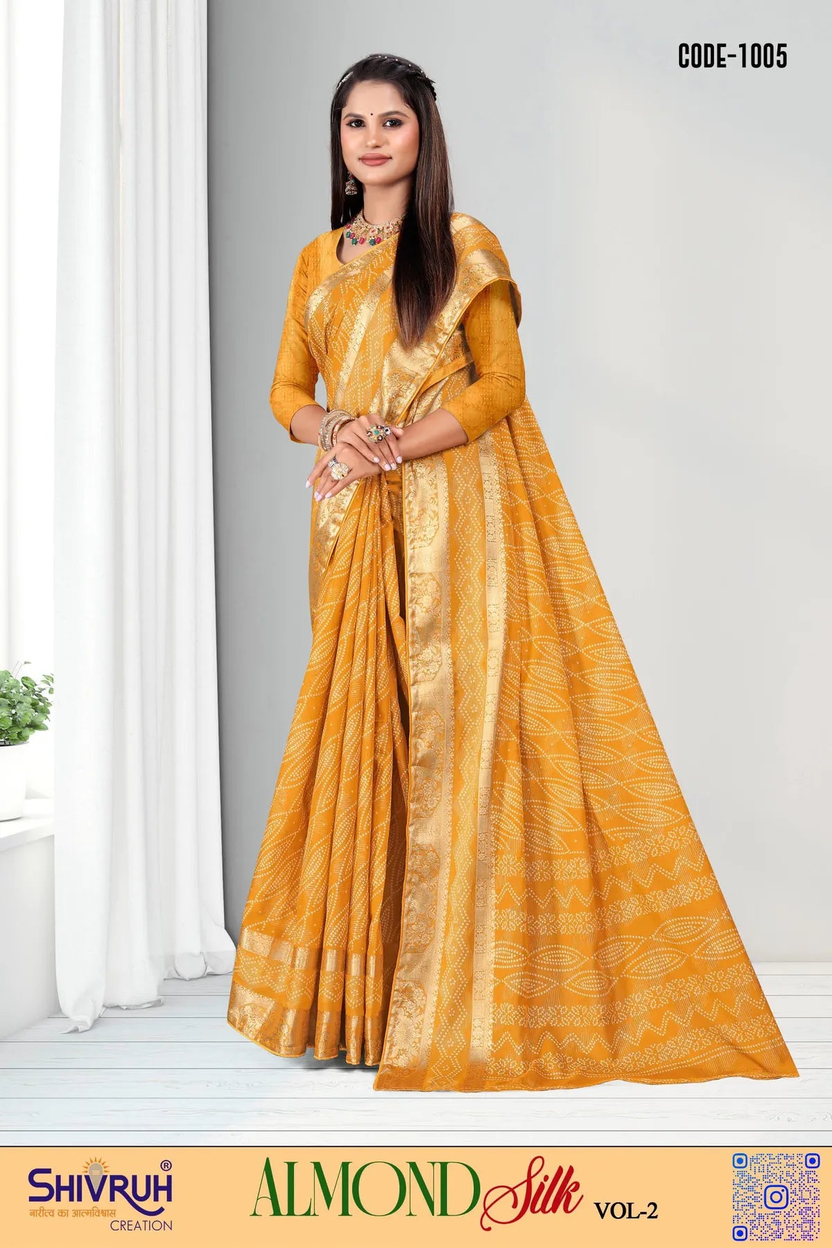 Saree for women in crimson with flower motifs