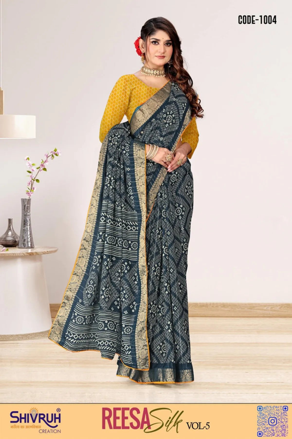 Cotton saree with fine stripes and tassel ends