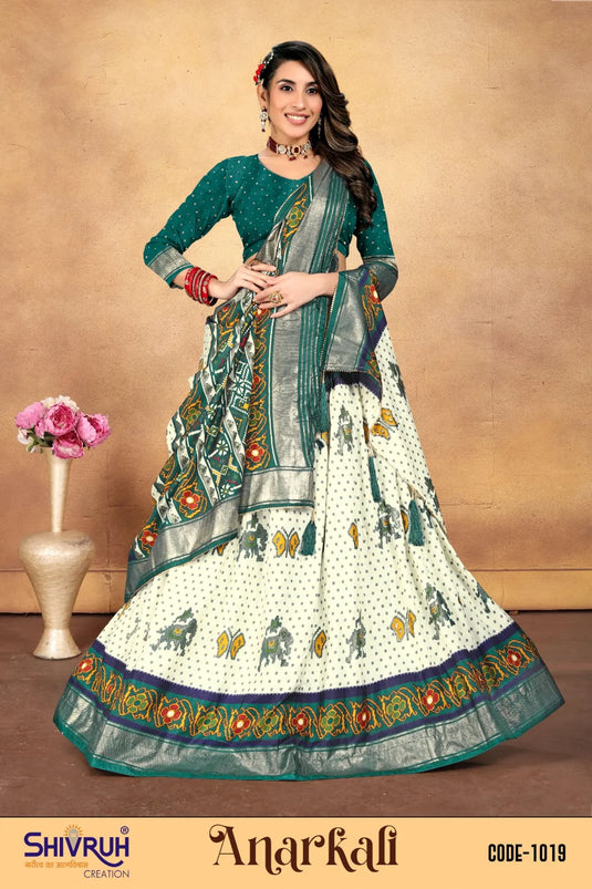 Hot saree in emerald with shimmer accent