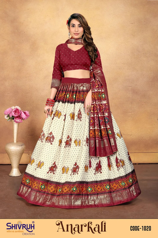 Saree design with abstract modern elements