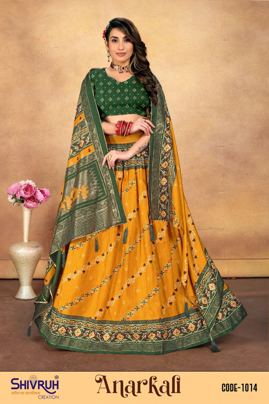 Saree blouse designs using lace and beads
